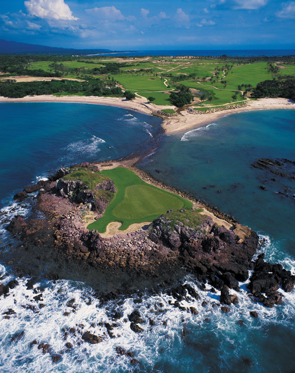 “Tail of the Whale” par-three hole on the Pacifico Golf Course