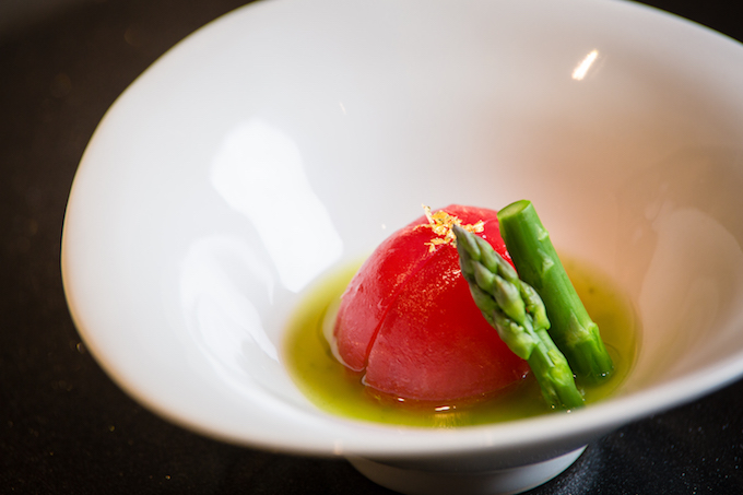 Starter_TomatoAsparagusCrab (4)-credit John Dole Photo